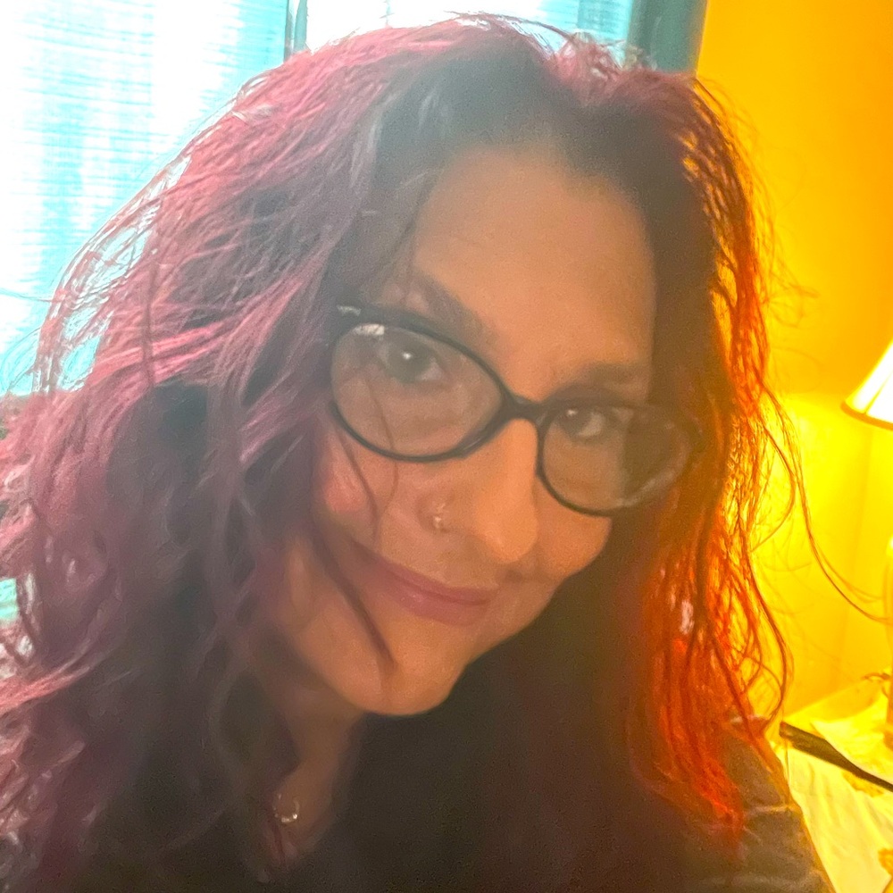 Meet your Posher, Toula